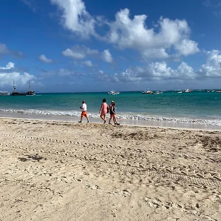 Las Rosas de Punta Cana